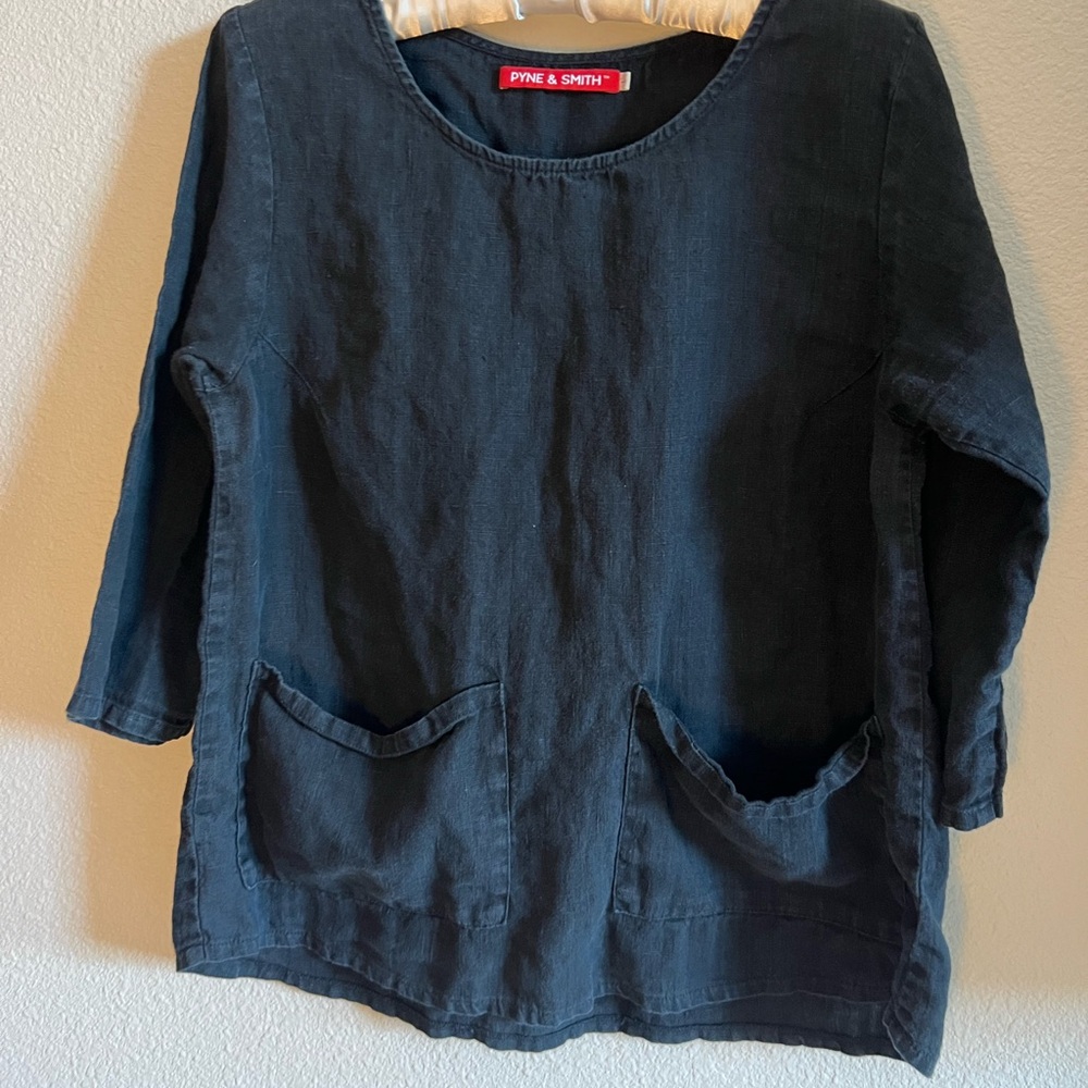 Pyne & Smith Black Long Sleeve Top